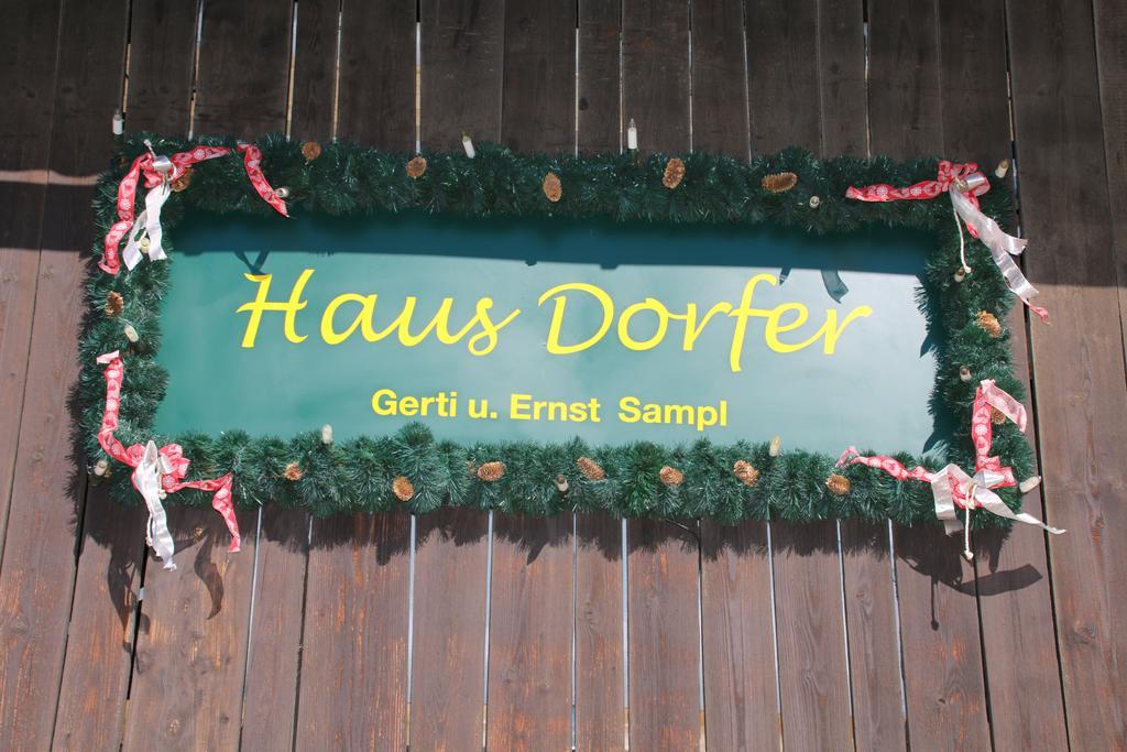 Haus Dorfer Acomodação com café da manhã Mariapfarr Exterior foto